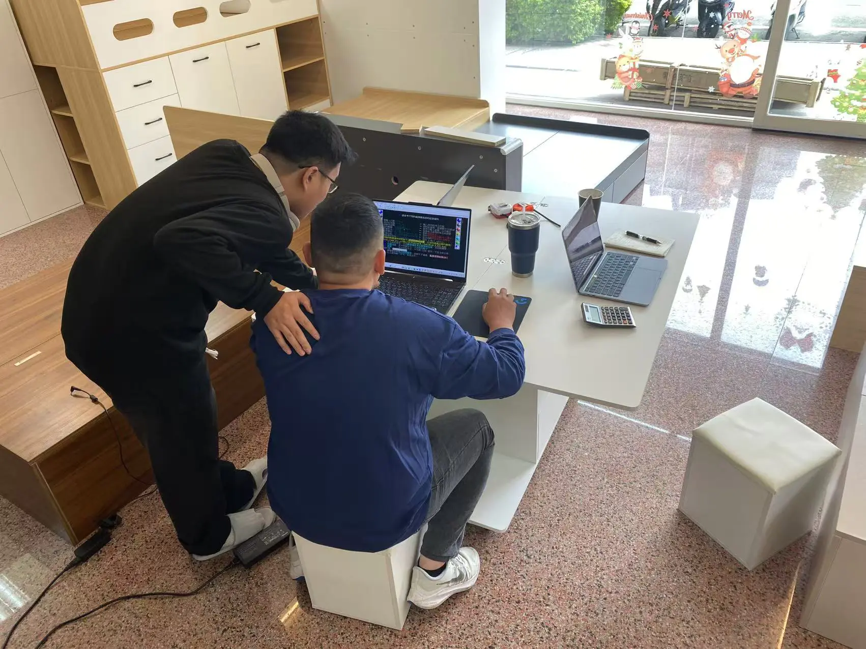 1111 選家具你選對了嗎?木工 vs 系統櫃 vs 客製化,5分鐘教你做最聰明的選擇!