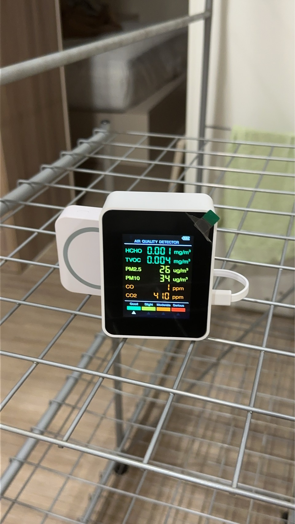 有些家具會提供免費儀器檢測服務，如上圖顯示，家具的甲醛數值為0.001