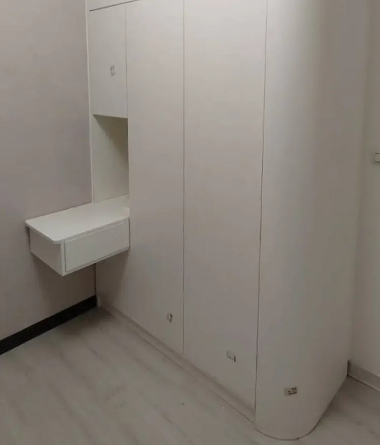 梳妝台與儲藏櫃一體化：功能再升級